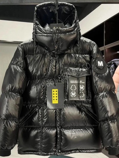 Пуховик Moncler