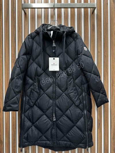 Пуховик Moncler