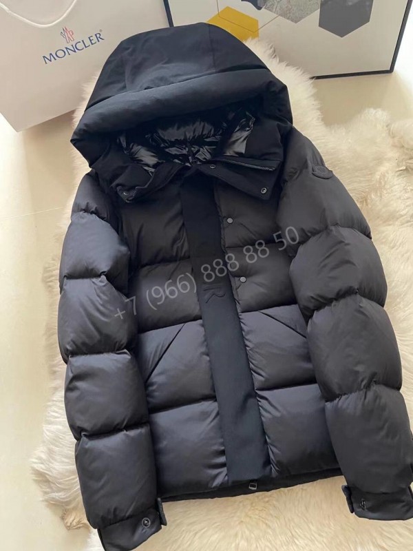 Пуховик Moncler