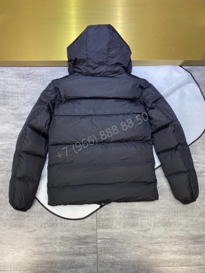 Пуховик Moncler