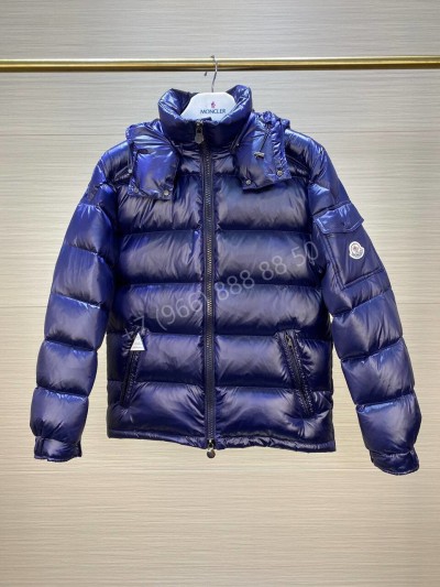 Пуховик Moncler