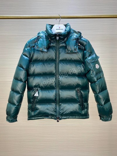 Пуховик Moncler