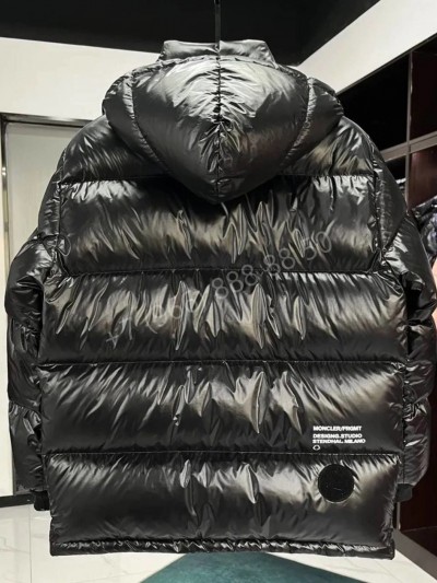 Пуховик Moncler