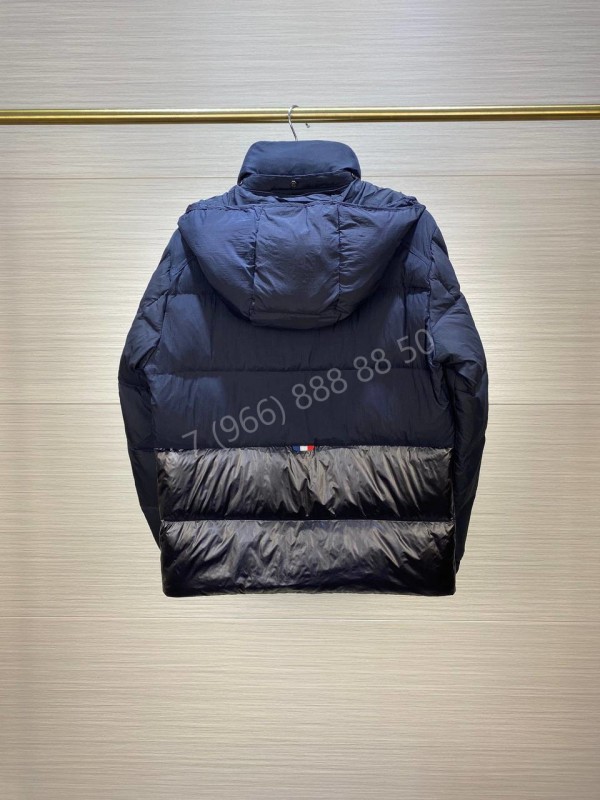 Пуховик Moncler