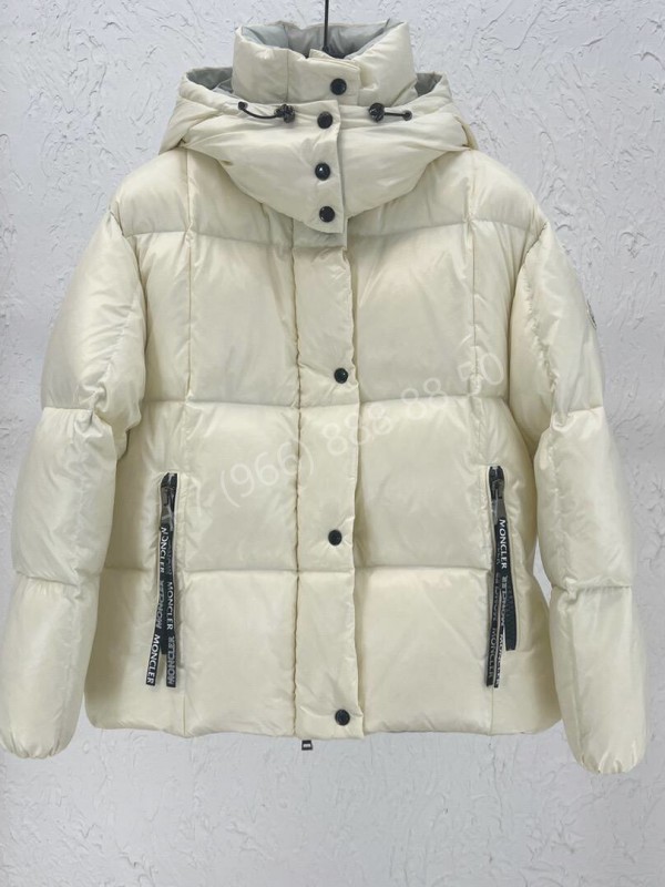 Пуховик Moncler