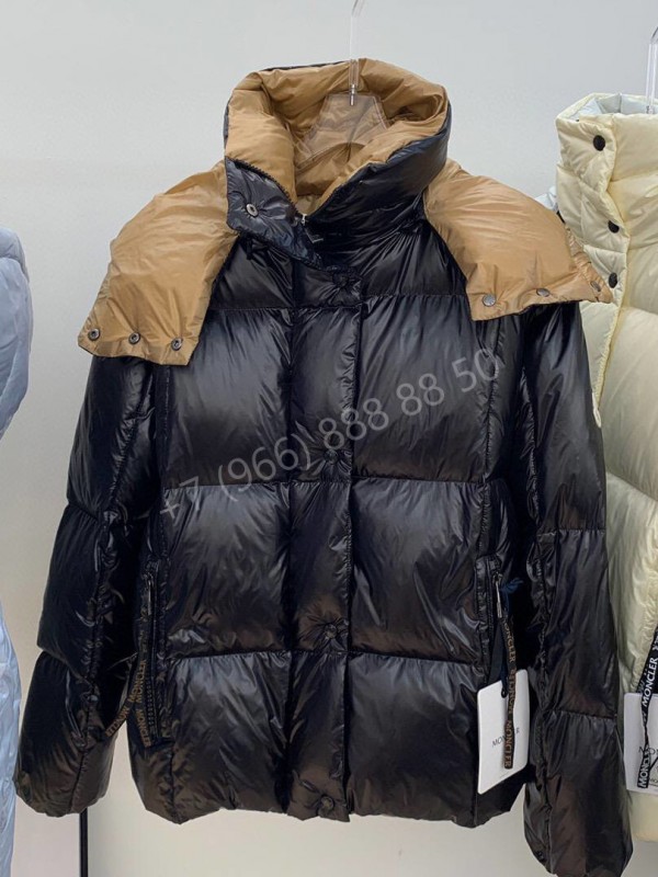 Пуховик Moncler