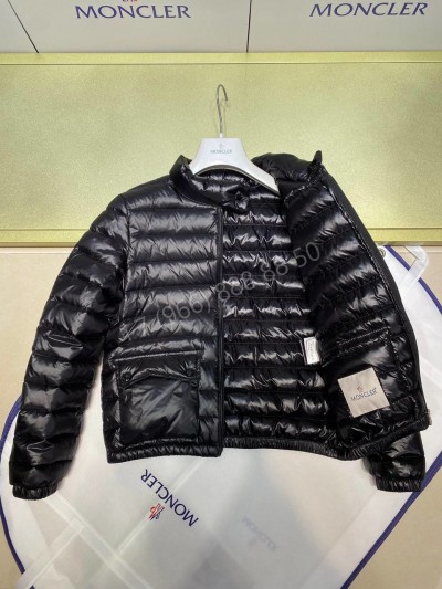 Пуховик Moncler