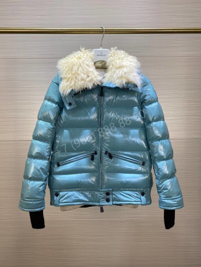 Пуховик Moncler