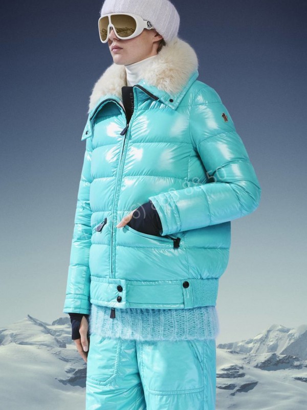 Пуховик Moncler