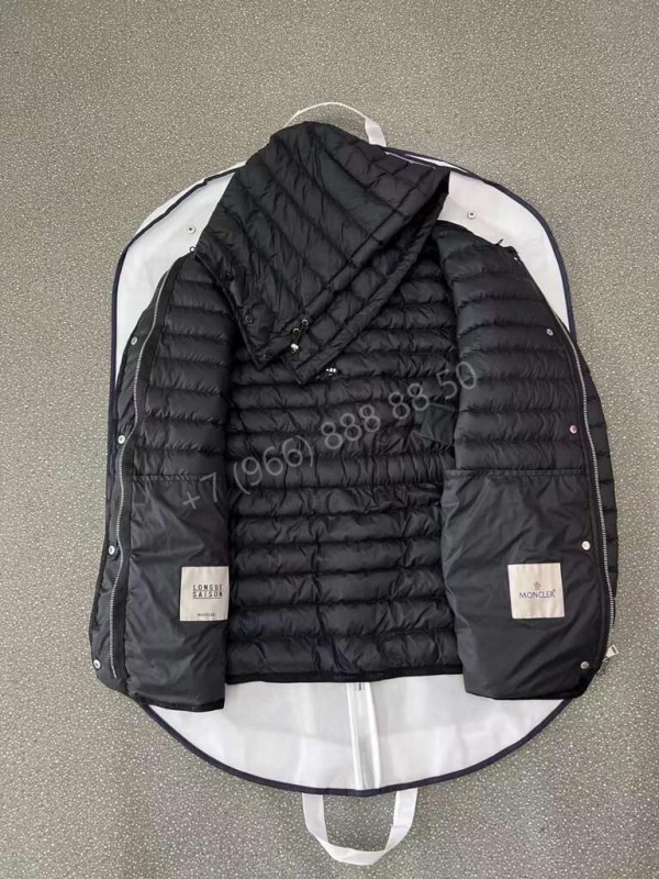 Пуховик Moncler