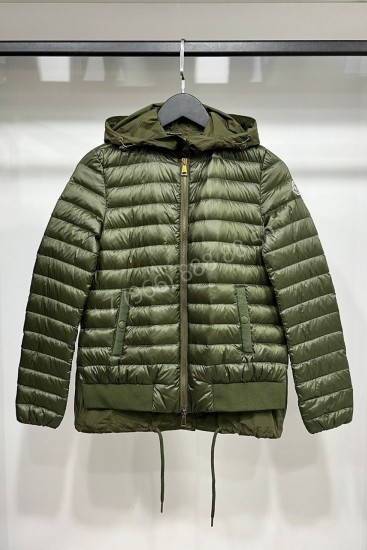 Пуховик Moncler