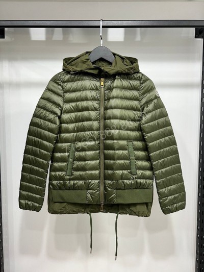 Пуховик Moncler