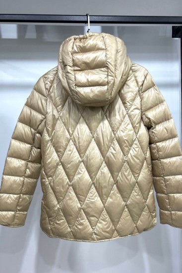 Пуховик Moncler