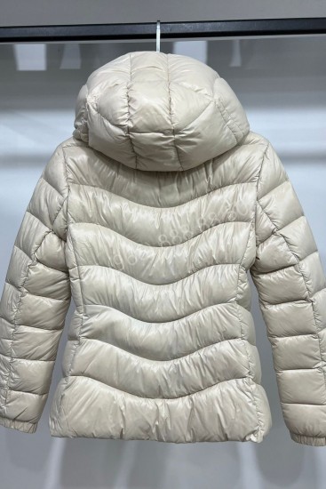 Пуховик Moncler