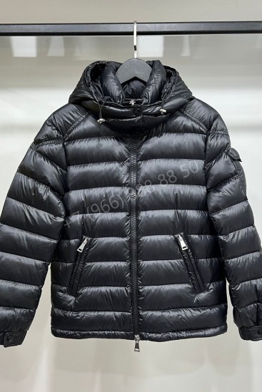 Пуховик Moncler