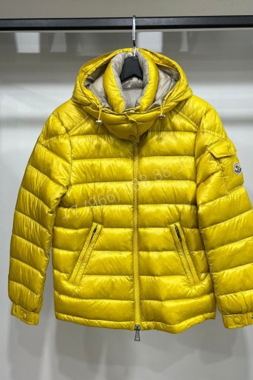 Пуховик Moncler