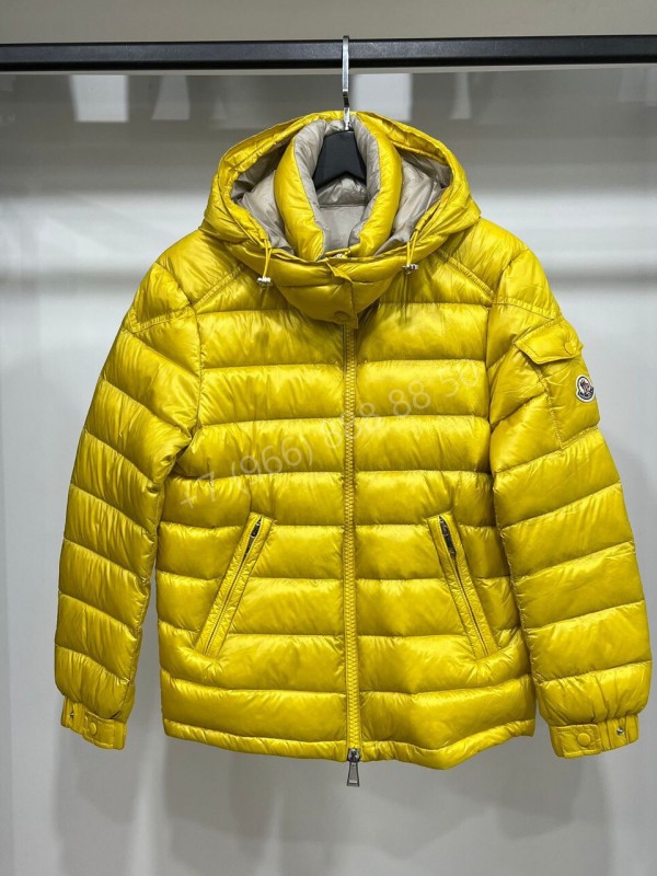 Пуховик Moncler