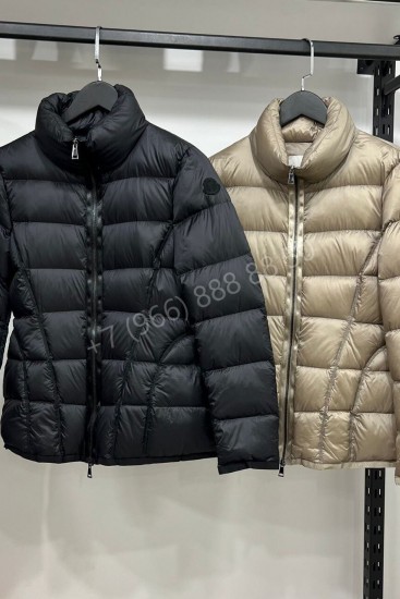 Пуховик Moncler