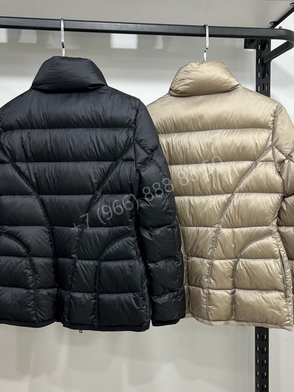 Пуховик Moncler