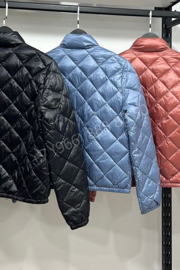 Пуховик Moncler