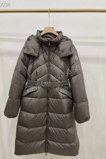 Пуховик Moncler