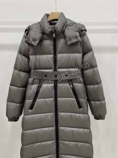 Пуховик Moncler