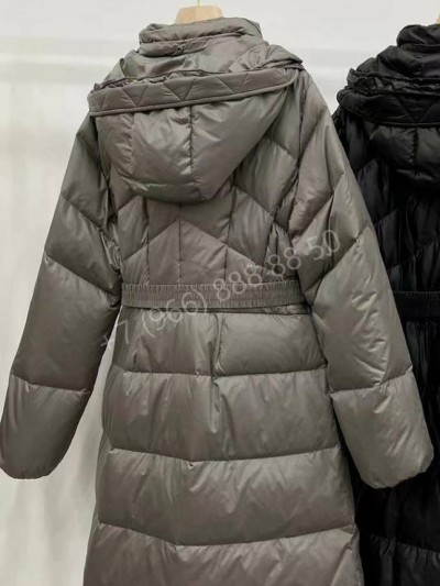 Пуховик Moncler