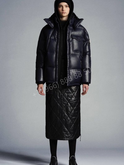 Пуховик Moncler