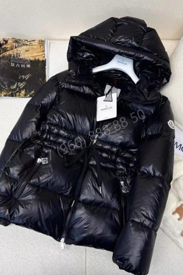 Пуховик Moncler