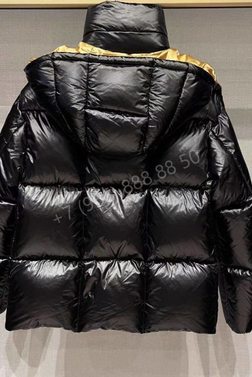 Пуховик Moncler