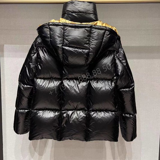 Пуховик Moncler