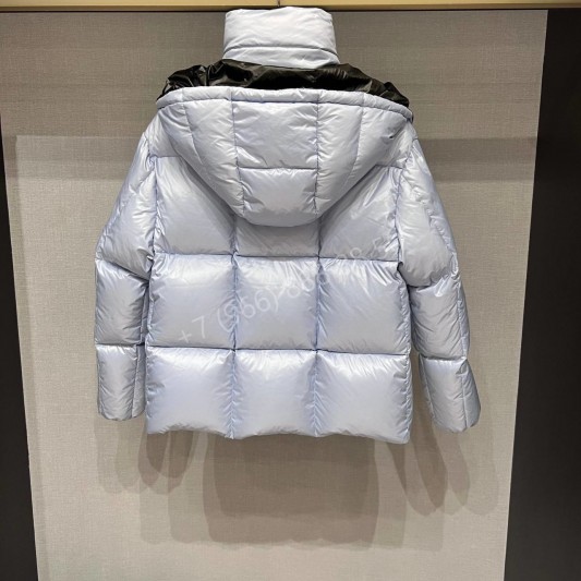 Пуховик Moncler