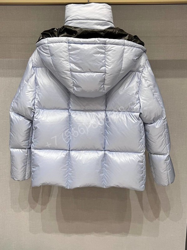 Пуховик Moncler