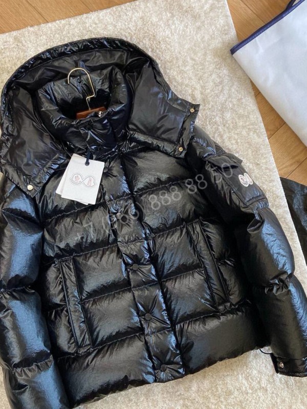 Пуховик Moncler