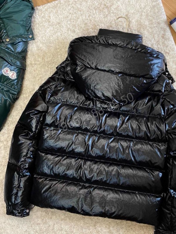 Пуховик Moncler