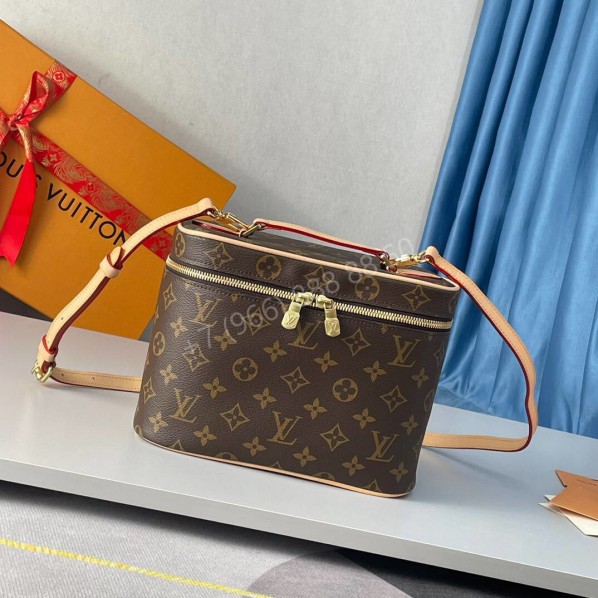 Косметичка Louis Vuitton