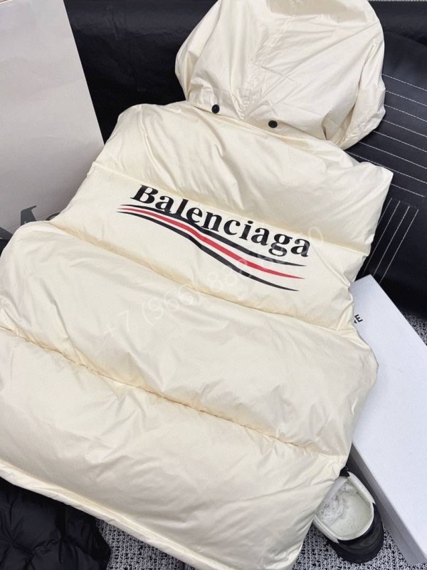 Жилет Balenciaga