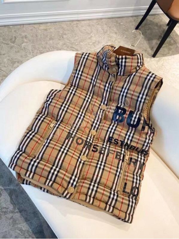 Жилет Burberry