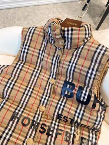 Жилет Burberry