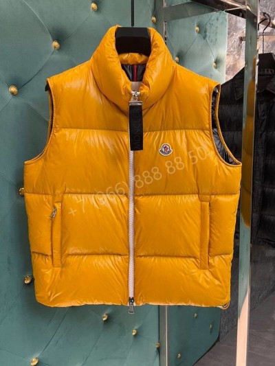 Жилет Moncler