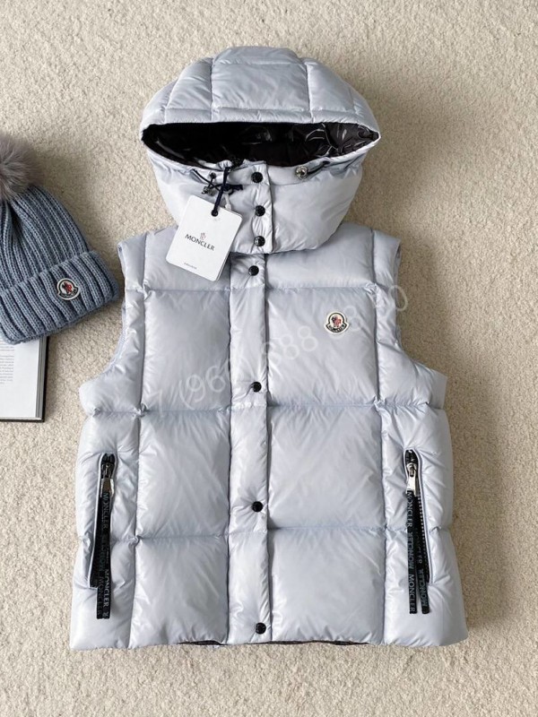 Жилет Moncler