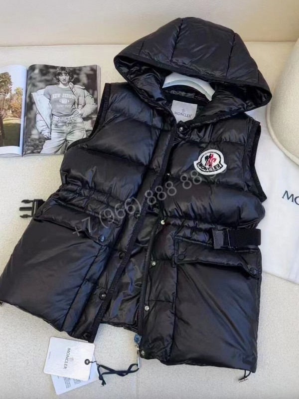 Жилет Moncler