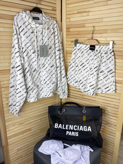 Костюм Balenciaga