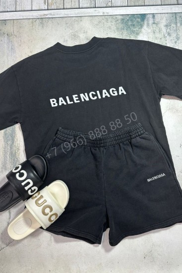 Костюм Balenciaga