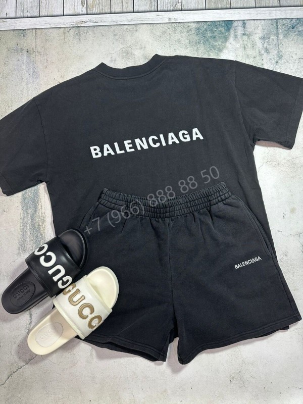 Костюм Balenciaga