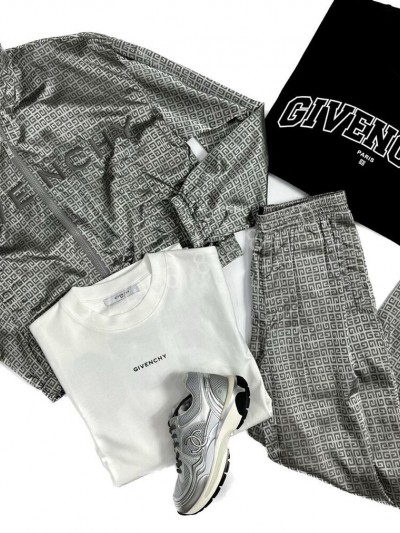 Костюм Givenchy