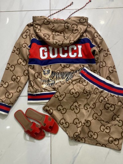 Костюм Gucci