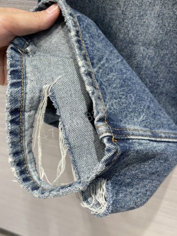 Джинсы Balenciaga