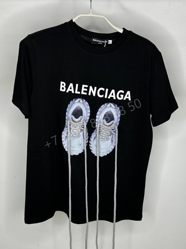 Футболка Balenciaga