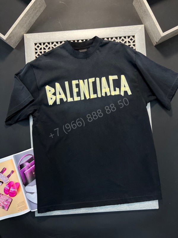 Футболка Balenciaga